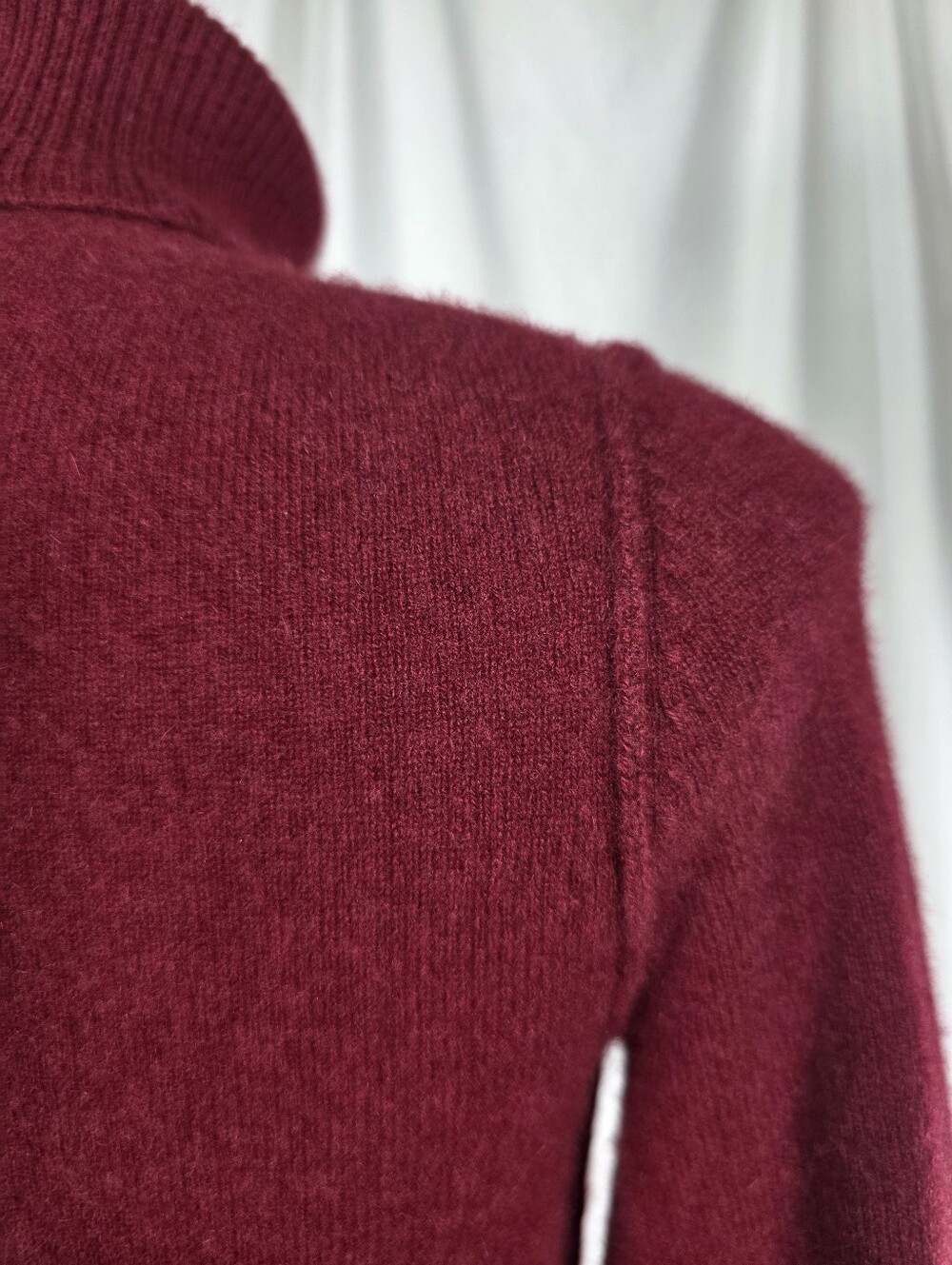Antonio Melani 100% Fuzzy Cashmere Garnet Red Turtleneck Sweater M Quiet Luxury - Picture 7 of 14